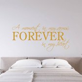 Muursticker A Moment In My Arms, Forever In My Heart - Goud - 80 x 38 cm - slaapkamer woonkamer alle