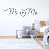 Muursticker Mr & Mrs Hart - Donkergrijs - 80 x 21 cm - engelse teksten slaapkamer