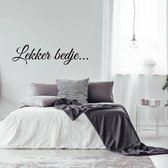 Muursticker Lekker Bedje... -  Lichtbruin -  80 x 21 cm  -  slaapkamer  nederlandse teksten  alle - Muursticker4Sale
