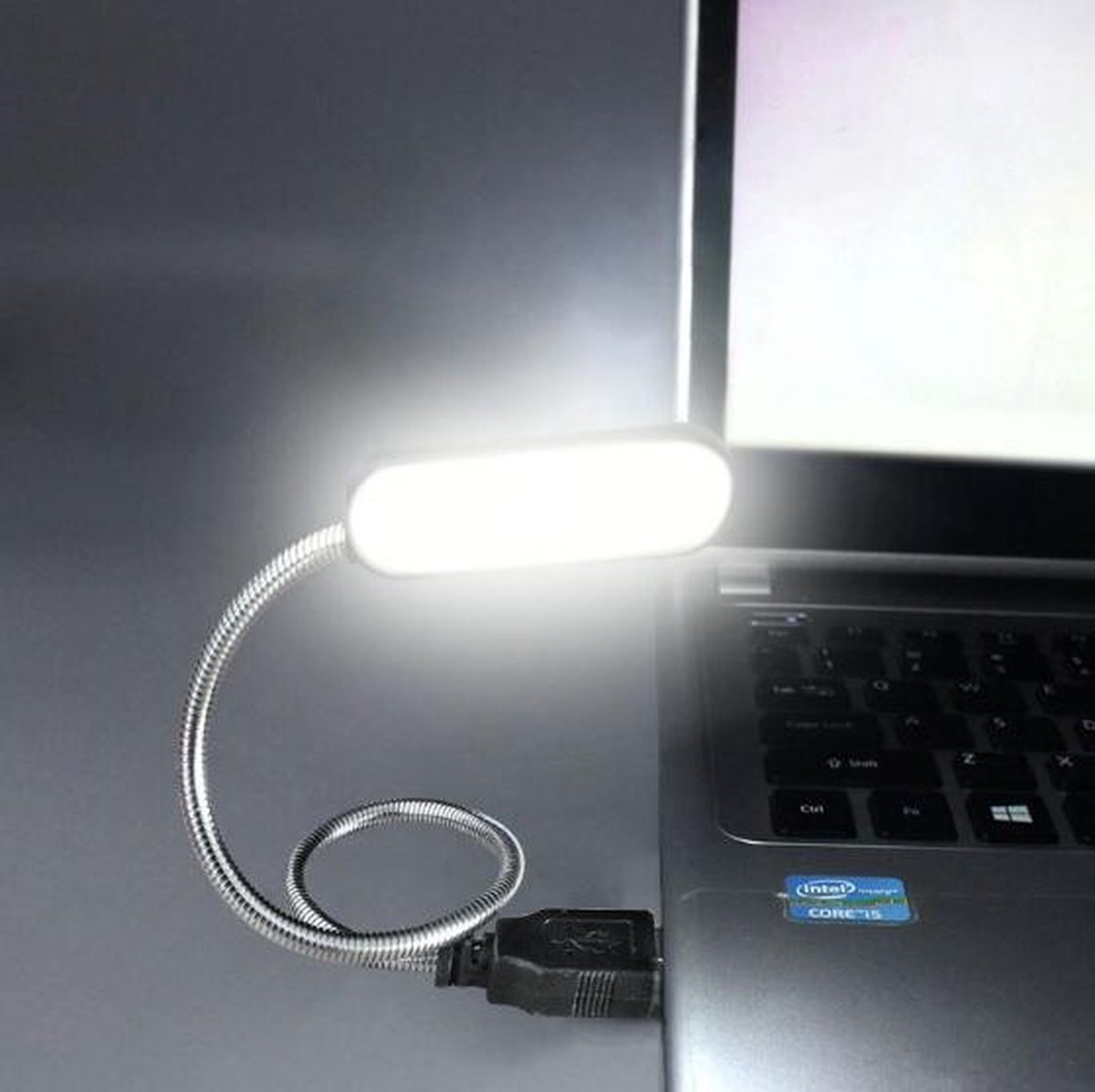 bol.com | Flexibele USB led lamp | Nachtlamp | Laptoplamp | Leeslampje