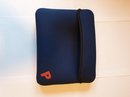 Tablet / iPad hoes (sleeve) - universeel - waterafstotend - uitwasbaar - zwart en blauw - 243 x 190 x 13 mm