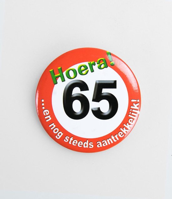 Paper Dreams Button I'm 93 Staal 5,5 Cm Geel/rood/groen