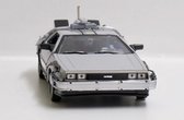 Movie Memorabilia DeLorean Back To The Future II Time Machine Fly Mode - 1:24 - Welly