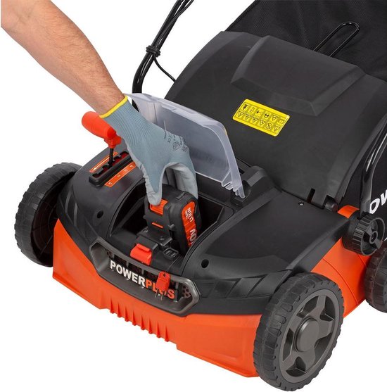 Powerplus POWDPGSET34 Verticuteermachine - 40V - 36 cm maaibreedte - 45 liter opvangzak - met beluchter