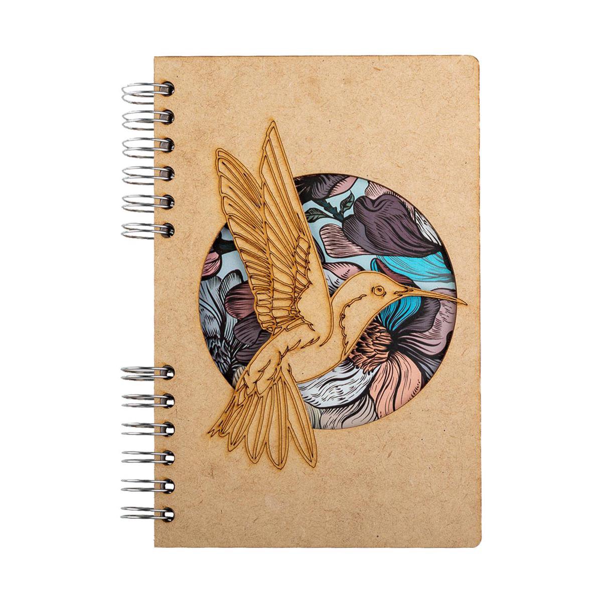 KOMONI - Duurzaam houten Schetsboek - Gerecycled papier - Navulbaar - A6 - Blanco - Kolibrie Bloem