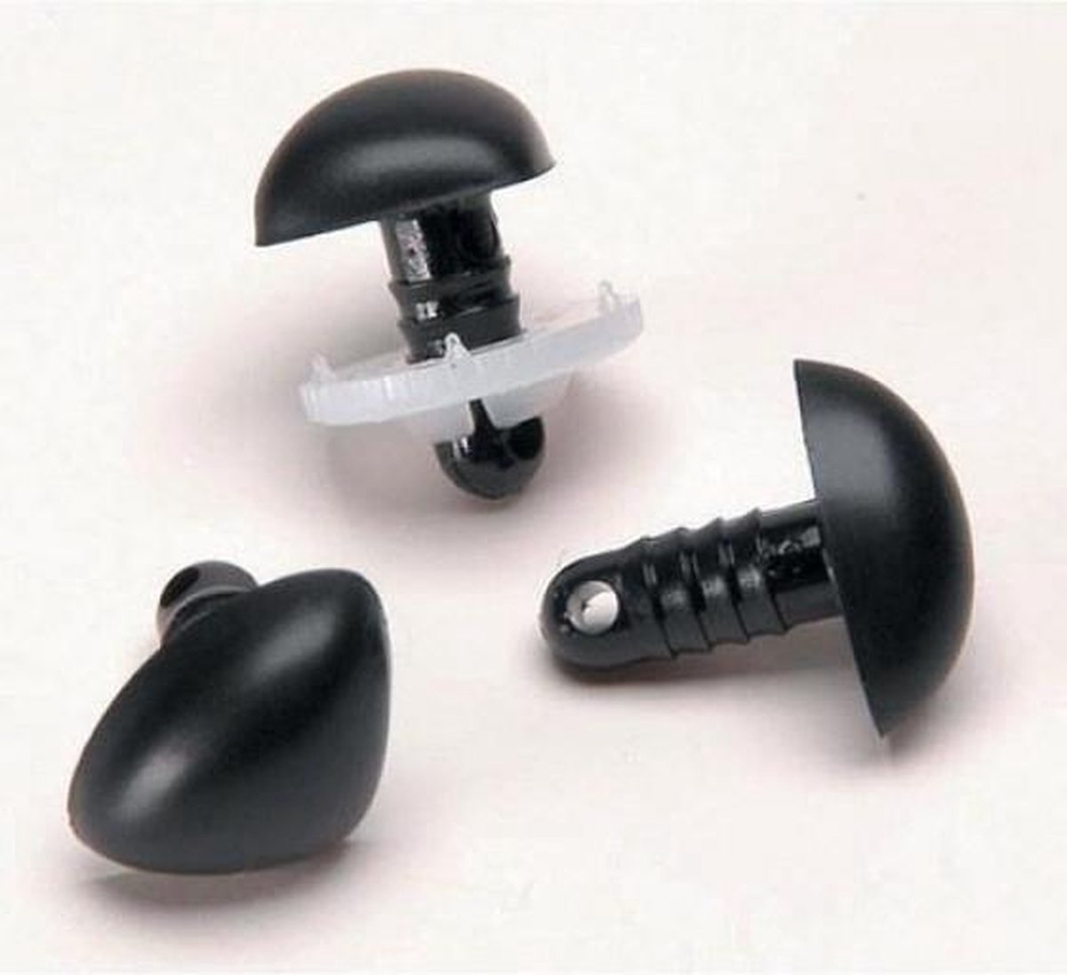 Darice Neuzen driehoek - Zwart - 18mm - 6pcs
