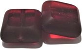 Vierkante glaskraal 15 mm donker rood met matte rand, 9 st
