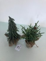 2 stuks - kunstplanten - kerstboom