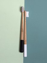 Bamboe tandenborstel, zwart of wit accent, per 2!