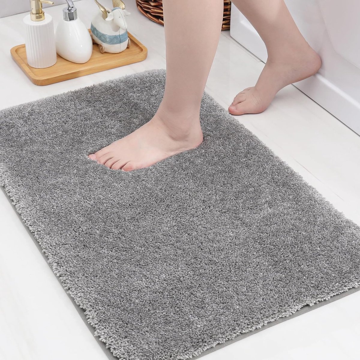Microvezel badmat, 40 x 60 cm, superzacht en absorberend, antislip, machinewasbaar, voor douche, bad en slaapkamer, 100% polyester, grijs