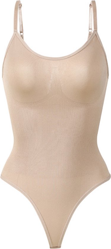 Beige corrigerende body met dunne bandjes, versteviging bij de buste en naadloze afwerking.