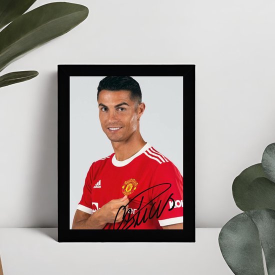 Cristiano Ronaldo Kunst - Gedrukte handtekening - 10 x 15 cm - In Klassiek Zwart Frame - CR7 - Voetbal - Manchester United - Juventus - Real Madrid - Sporting Lissabon - GOAT of Football