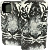 Portemonnee Book Case Hoesje Geschikt voor: iPhone 13 - Tiger Print