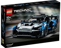 foto van LEGO Technic McLaren Senna GTR - 42123