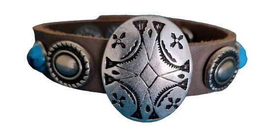 Waitz - Ibiza armband - Bruin - met studs - echt leer