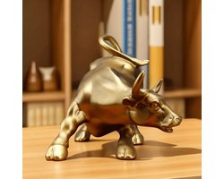 Breng Geluk en Welvaart in uw Kantoor met onze Gouden Stier Wall Street Bull Market Hars Ornamenten - Feng Shui Fortune Standbeeld voor Rijkdom - Prachtige Beeldjes voor Desktop Decoratie - Voeg een Vleugje Elegantie toe aan uw Kantoorinterieur