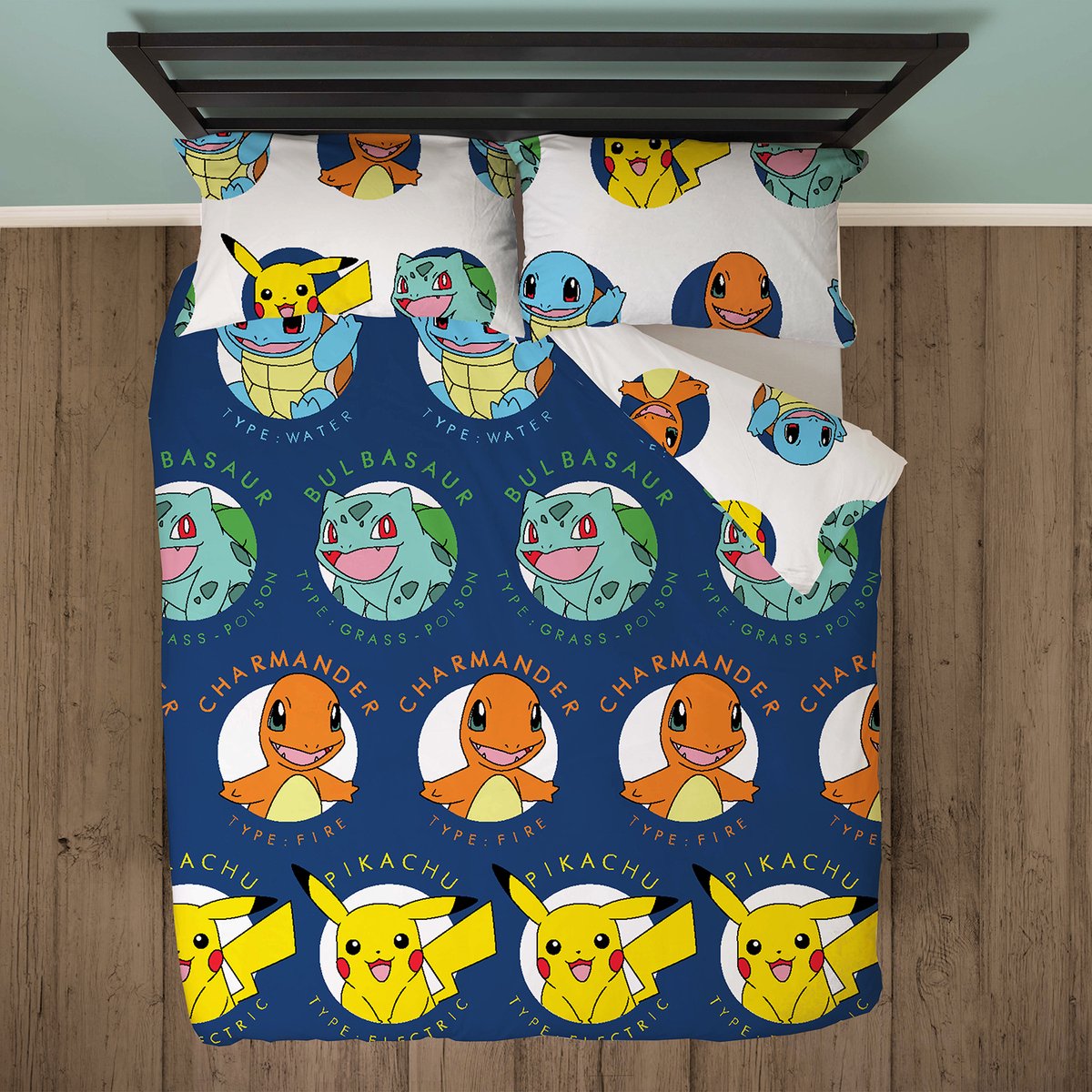 Pokemon - Juego de Funda de edredón Doble Oficial, diseño Retro, Reversible, Color Azul, Pikachu Squirtle Charmander de 2 Caras, Producto Oficial con Fundas de Almohada a Juego