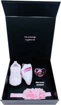 Cadeau de maternité fille - coffret cadeau avec baskets tétine et bandeau - cadeau de maternité