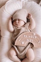 Letterbord - Hout - Regenboog - Milestone - Babykamer - Decoratie - Kinderkamer - Mijlpaal - Zwangerschap - Baby - Aankondiging - Newborn - Kraamcadeau - Geschenk - Jongen - Meisje- Uniseks - Houten mijlpaalbord