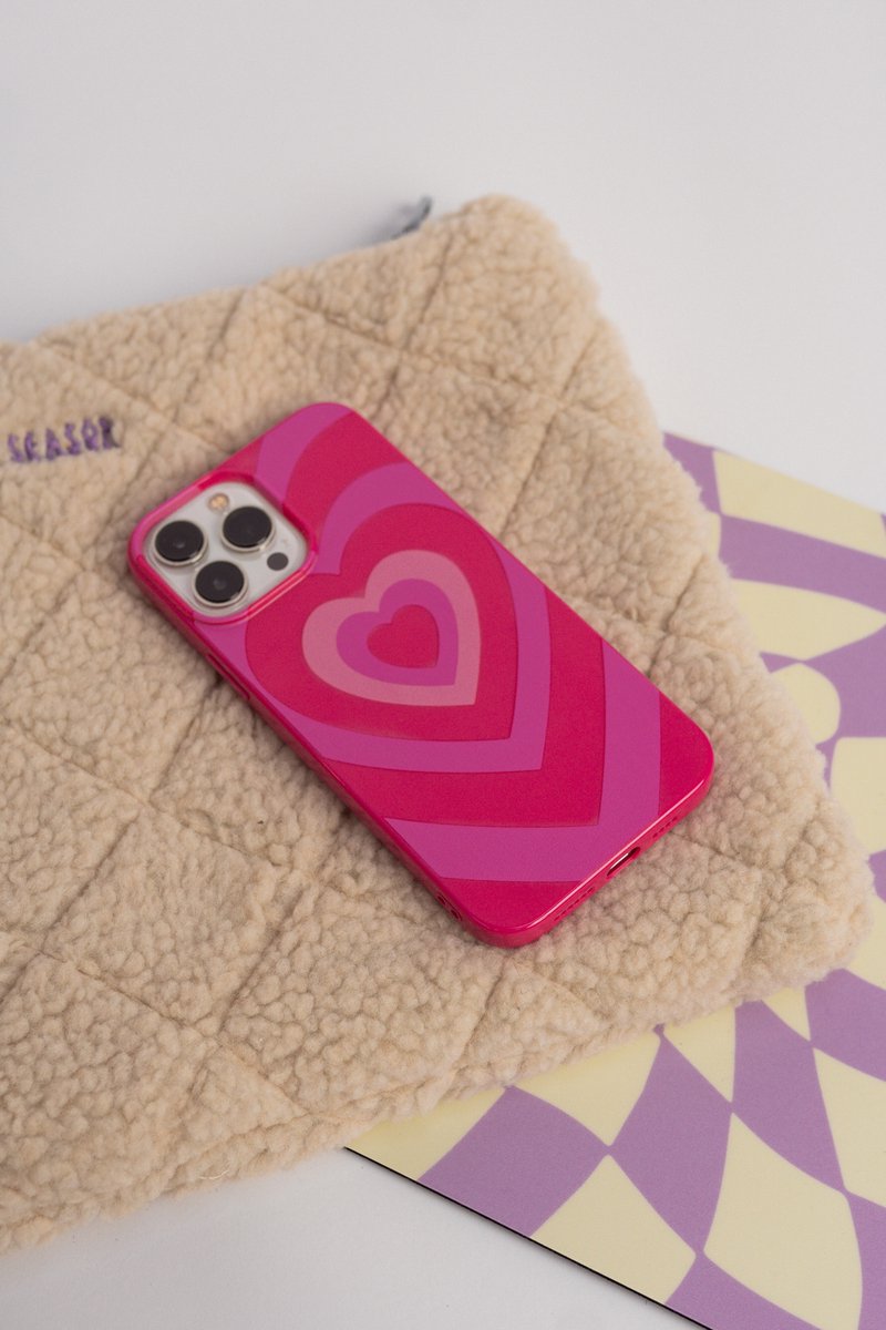 Roze hoesje geschikt voor iPhone 12 pro| roze hartjes | iPhone case | roze telefoonhoesje | pink heart phone case | iPhone 12 pro