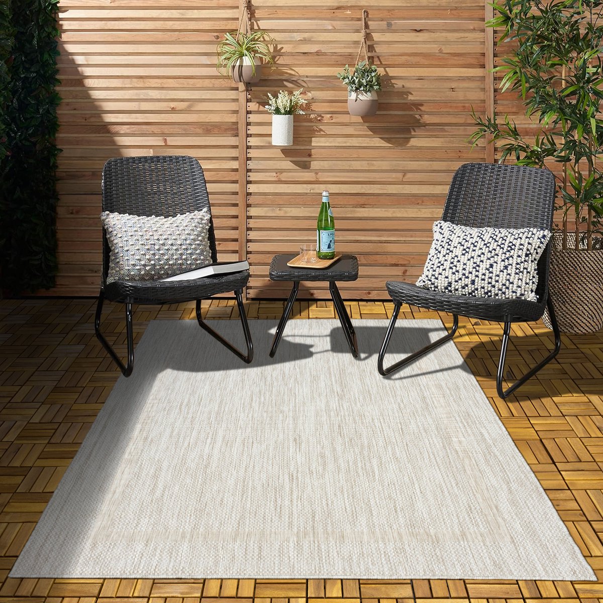Flycarpets Capri Buitentapijt - Buitenkleed - Vloerkleed Voor Binnen & Buiten - Weer en UV bestendig - Perfect voor Balkon, Terras en Serre - Lichtgrijs - 80x250 cm