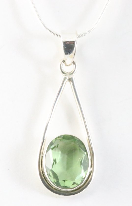 Zilveren hanger met groene amethist aan ketting