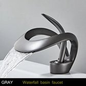Wastafelkraan - luxe - design - mat grijs - keukenkraan - fonteinkraan - sanitair - toilet - brede straal