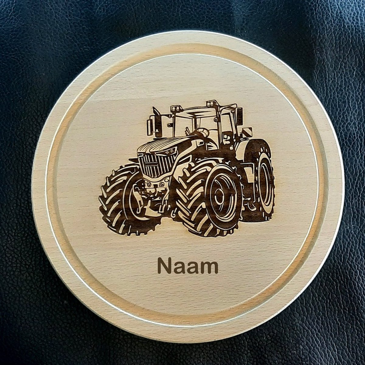 Schubie - ontbijtplank / broodplank / serveerplank - rond - hout - met tractor en naam