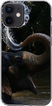 Geschikt voor iPhone 12 hoesje - Olifant - Water - Slurf - Dieren - Natuur - Siliconen Telefoonhoesje