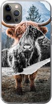 Geschikt voor iPhone 13 Pro Max hoesje - Schotse hooglander - Koe -Dieren - Siliconen Telefoonhoesje