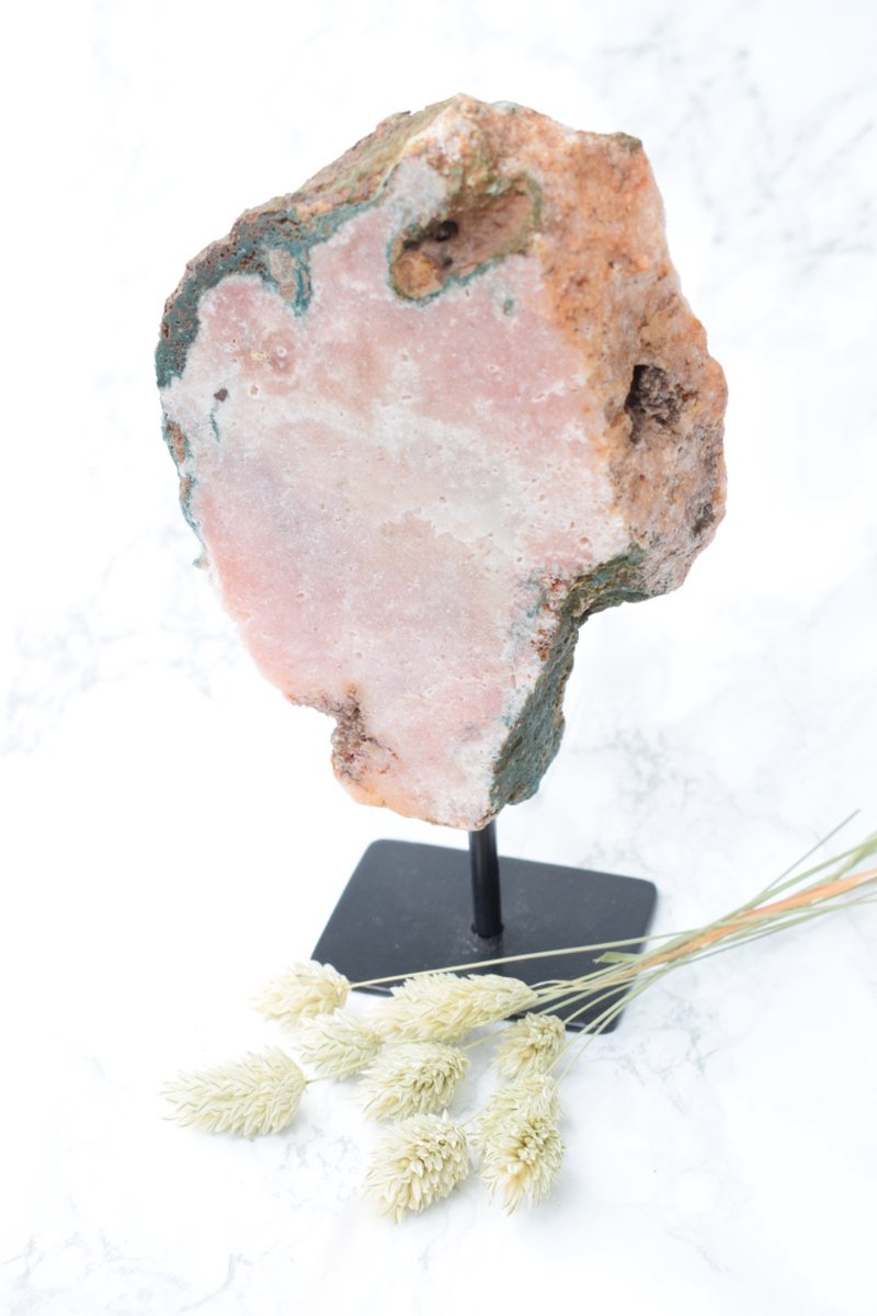 Roze Amethist op standaard Maya