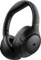 Een zwarte, over-ear koptelefoon, licht gedraaid, met DunRock logo.