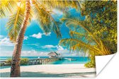 Tropisch strand met palmbomen en een blauwe lucht 120x80 cm / Zee en Strand - Foto print op Poster (wanddecoratie woonkamer / slaapkamer)