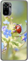 Geschikt voor Xiaomi Redmi Note 10 hoesje - Lieveheersbeestje - Bloem - Lente - Siliconen Telefoonhoesje
