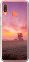 Geschikt voor Samsung Galaxy A20e hoesje - Paarse tinten in Nederlands landschap - Siliconen Telefoonhoesje