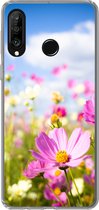 Geschikt voor Huawei P30 Lite hoesje - Bloemen - Wei - Paars - Gras - Wit - Wolken - Blauw - Siliconen Telefoonhoesje