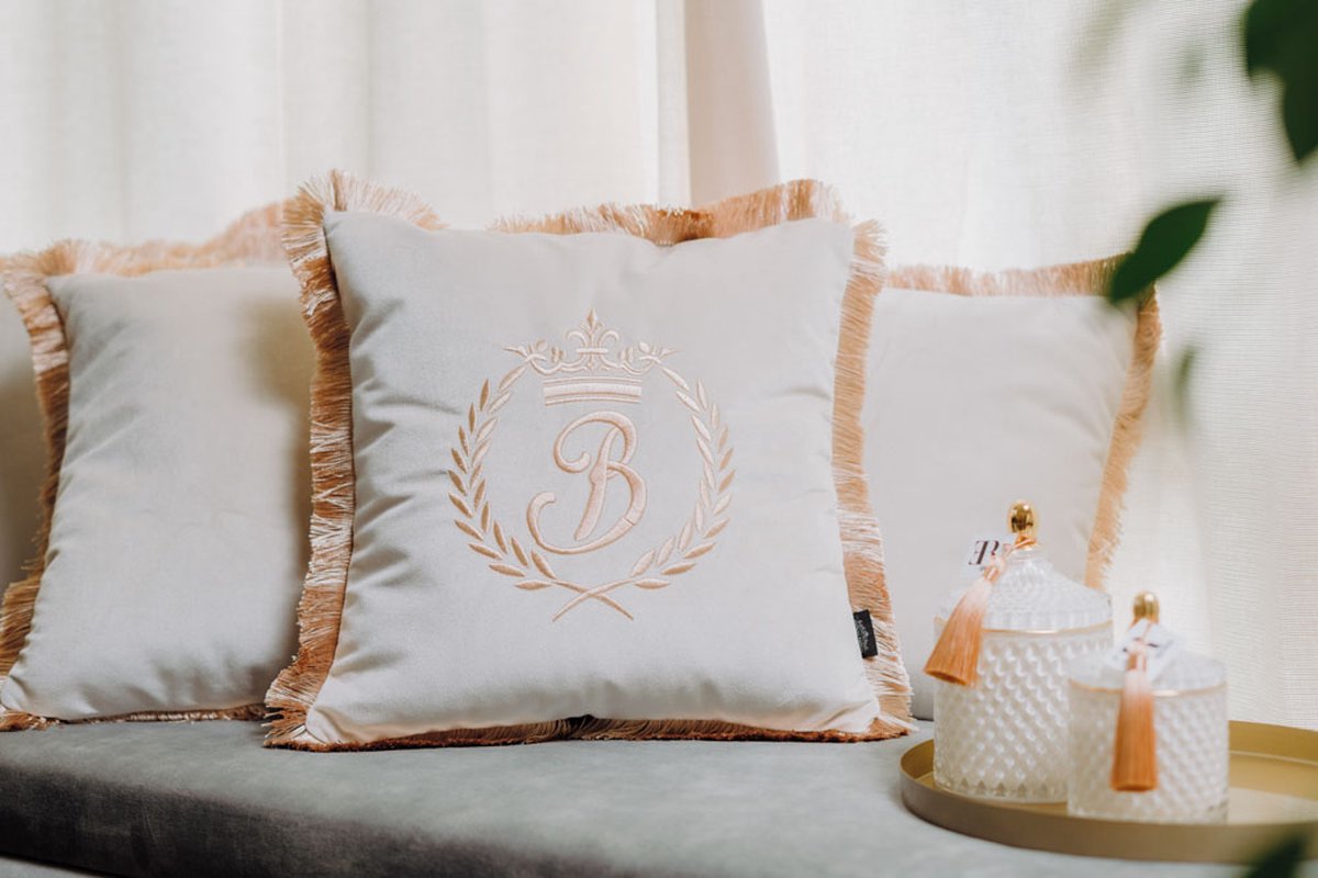 Embroidered pillow / personalised pillow / monogram pillow / decorative cushion 40x 40 beige velvet letter B