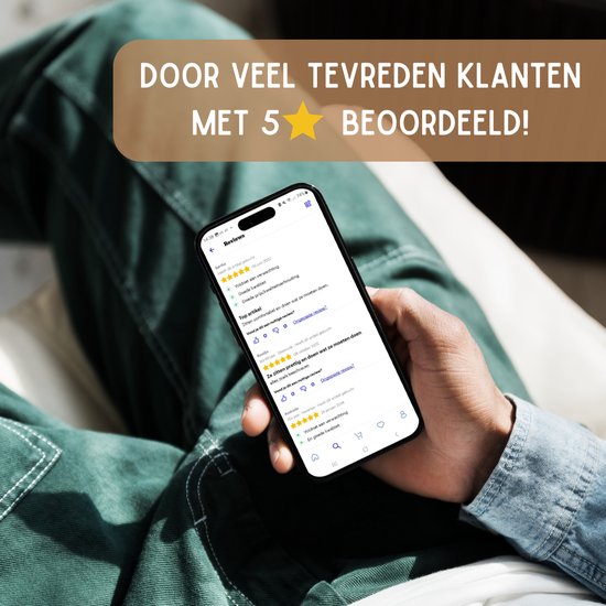 Telefoon met beoordelingen van tevreden klanten over compressiekousen.