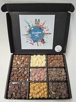 Chocolade Callets Proeverij Pakket met Mystery Card 'Groeten Uit...' met persoonlijke (video) boodschap | Chocolademelk | Chocoladesaus | Verrassing box Verjaardag | Cadeaubox | Relatiegeschenk | Chocoladecadeau
