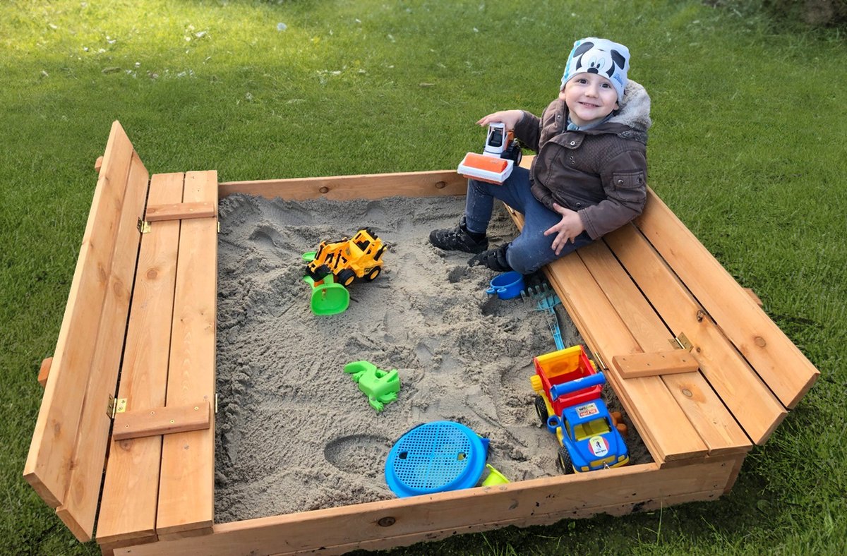 Afsluitbare XL Zandbak met Banken 140x140 cm – Gecertificeerd & Geïmpregneerd Hout | Incl. AFDEKZEIL & GRONDDOEK | Voor 2-3 Kinderen — afbeelding 15