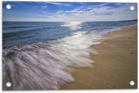 Tuinposter – Zee - Strand - Zand - Golven - Schuim - 60x40 cm Foto op Tuinposter (wanddecoratie voor buiten en binnen)