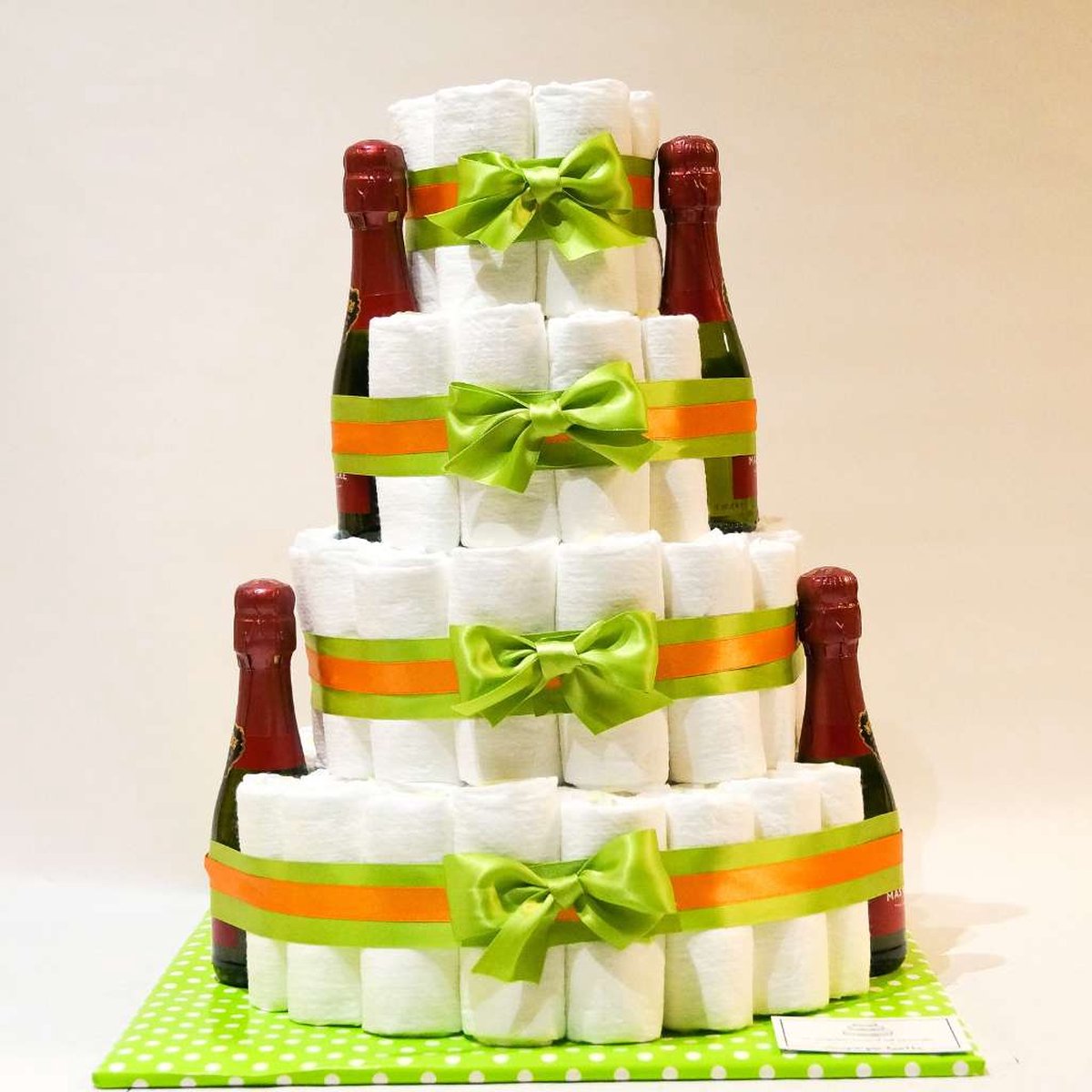 Goedkoopste Pampertaart - luiertaart - neutraal - 4 laags - groen - mini cava 98 luiers maat 3