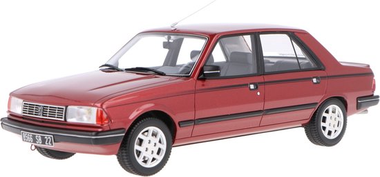 Rood 1:18 schaalmodel van een Peugeot 305 GTX met zwarte accenten en witte velgen.