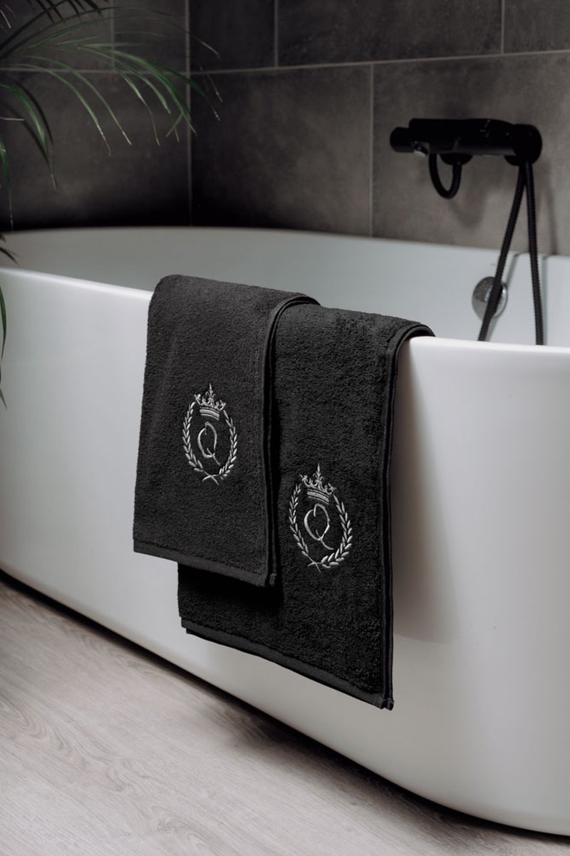 Embroidered Towel / Personalized Towel / Monogram towel / Beach Towel - Bath Towel Black Letter Q 50x70