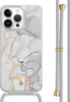 Casimoda® hoesje met grijs koord - Geschikt voor iPhone 13 Pro Max - Marmer Grijs - Afneembaar koord - TPU/polycarbonaat - Grijs