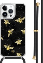 Casimoda® hoesje met zwart koord - Geschikt voor iPhone 14 Pro Max - Bee Happy - Afneembaar koord - TPU/polycarbonaat - Zwart