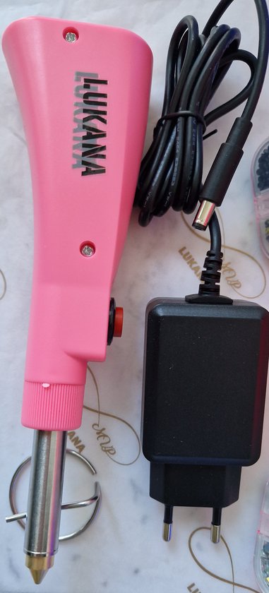 Lukana® NIEUW Roze Hotfix Applicator Automatisch Pick up Hot Fix Stras Setter Wand Tool Kit met 2 doosjes top kwaliteit stras - Starterspakket Voor Beginners - Roze - Compleet Set - incl. 2 x DMC Bakje - tas neon roze- wens armband - Lukana
