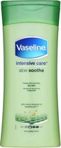 Bol.com Vaseline - Aloe Fresh - Hydrating - Aloë Vera & Komkommer - Bodylotion - 200ml aanbieding