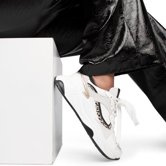 PS Poelman IVA Dames Sneakers Wit met goud combinatie Maat 37 bol