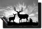 Chefcare Inductie Beschermer Herten Silhouet bij Zonsondergang - Zwart Wit - 60x50 cm - Afdekplaat Inductie - Kookplaat Beschermer - Inductie Mat